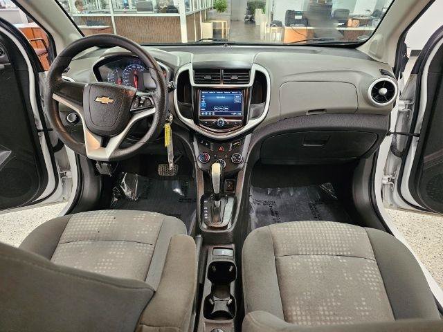 Used 2018 Chevrolet Sonic LT FWD image 9