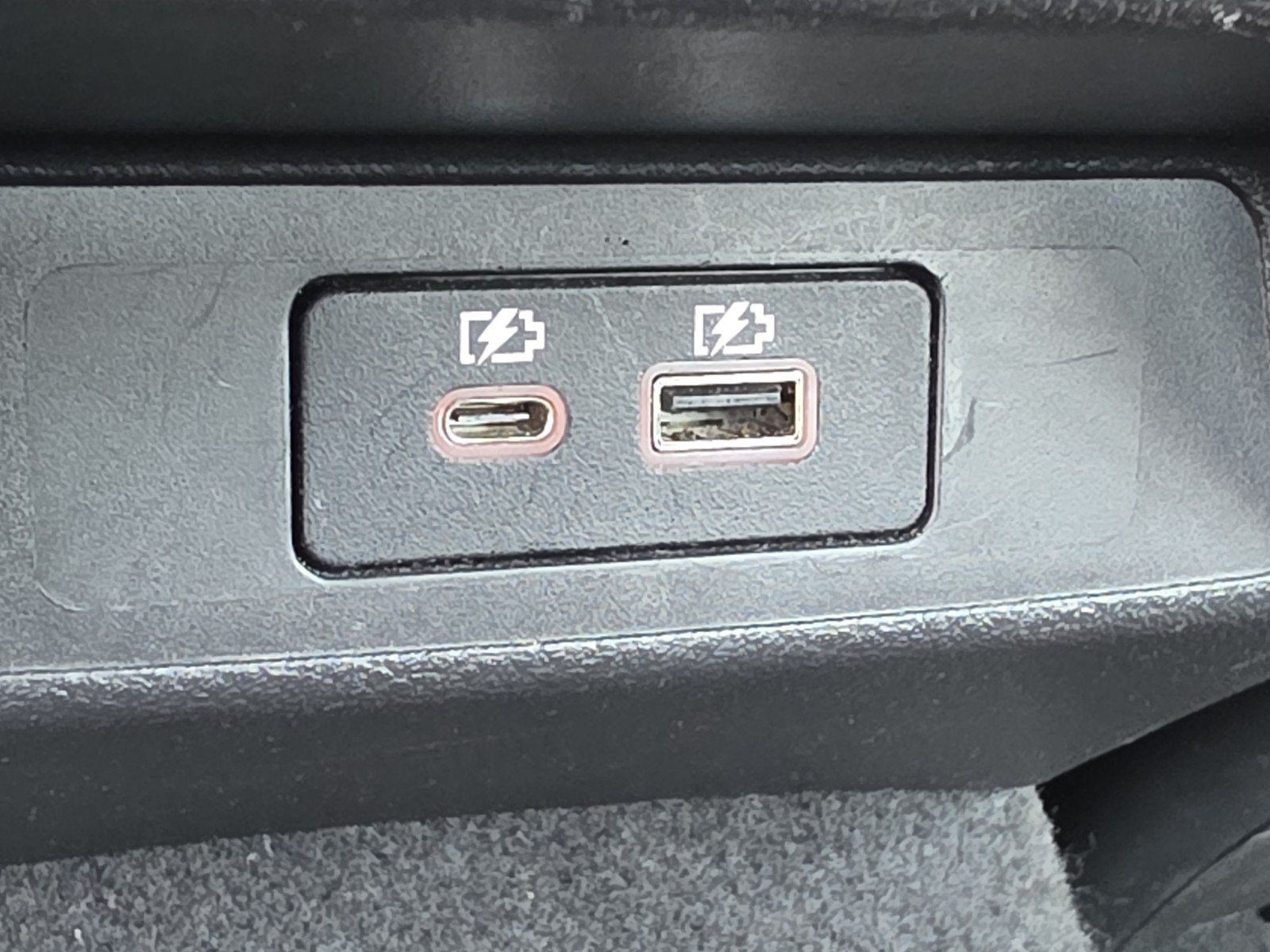 Used 2025 Nissan Altima 2.5 SV FWD image 12