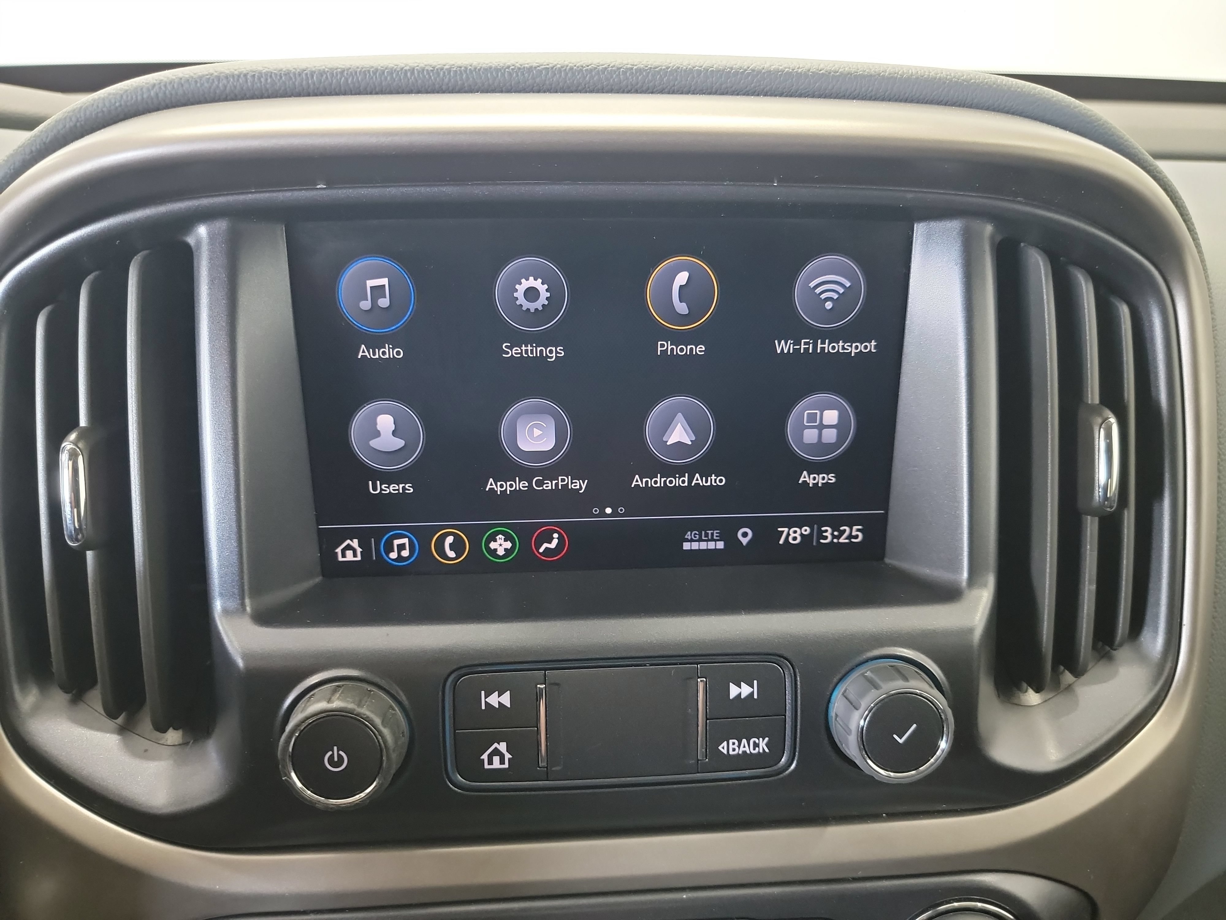 Used 2022 Chevrolet Colorado Z71 AWD/4WD image 22