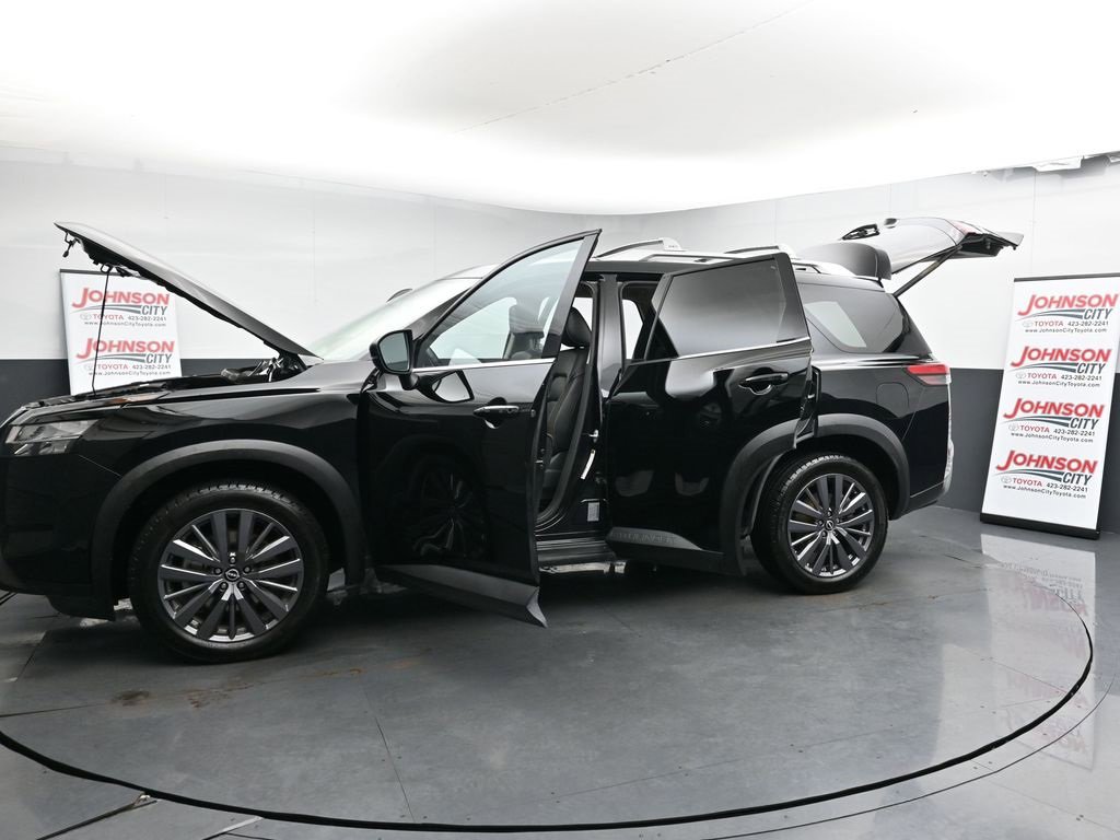 Used 2023 Nissan Pathfinder SL w/ SL Premium Package image 37