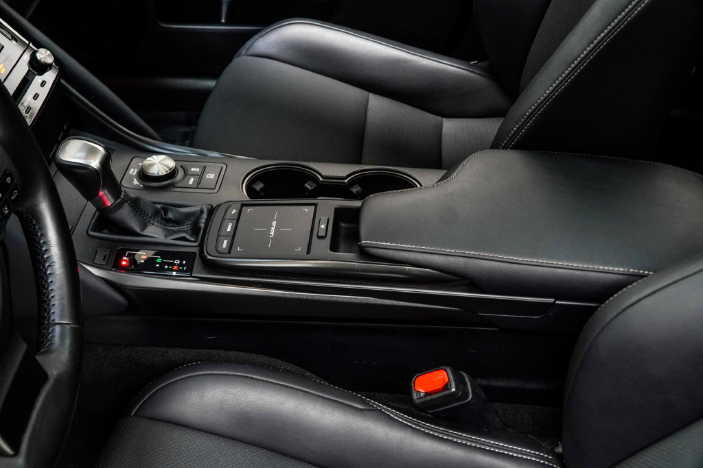Used 2024 Lexus IS 350 F Sport RWD image 23