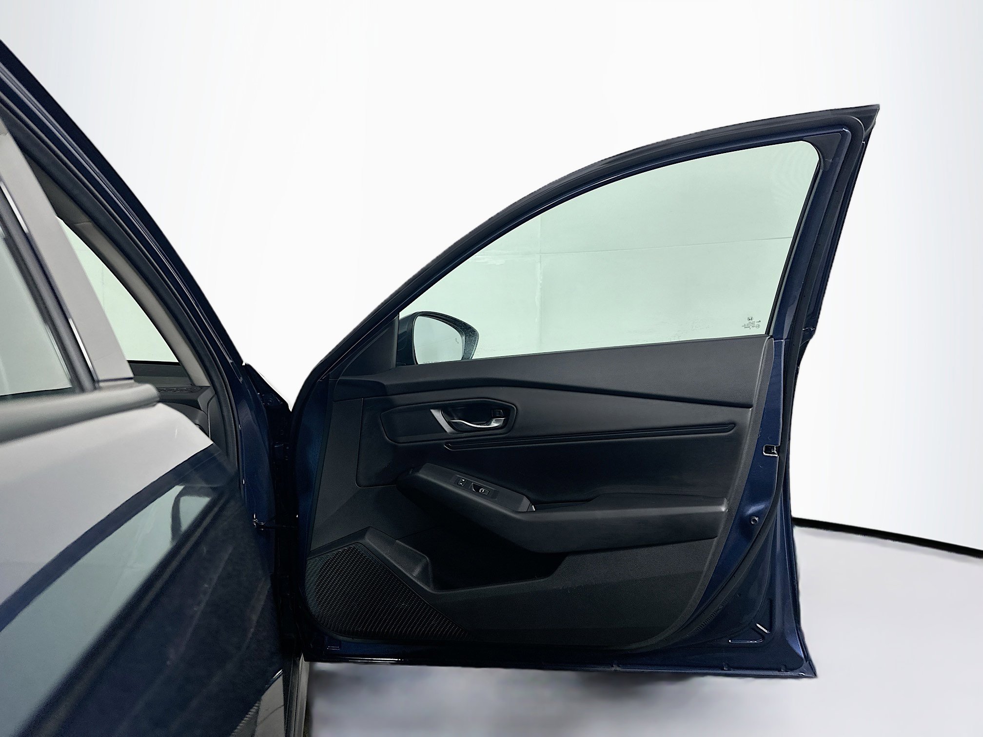 Used 2023 Honda Accord EX image 30