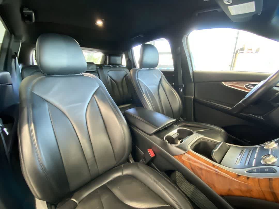 Used 2019 Lincoln Nautilus Select AWD/4WD image 25
