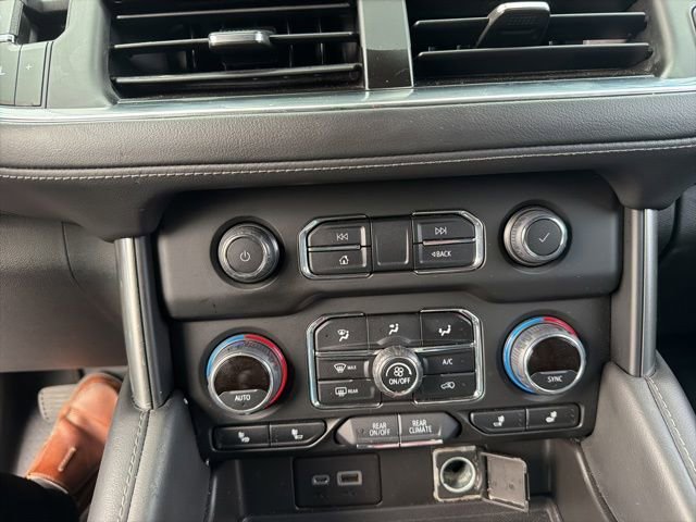 Used 2022 Chevrolet Suburban Z71 AWD/4WD image 8