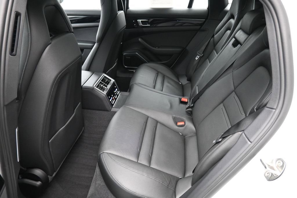 Certified 2021 Porsche Panamera RWD image 7
