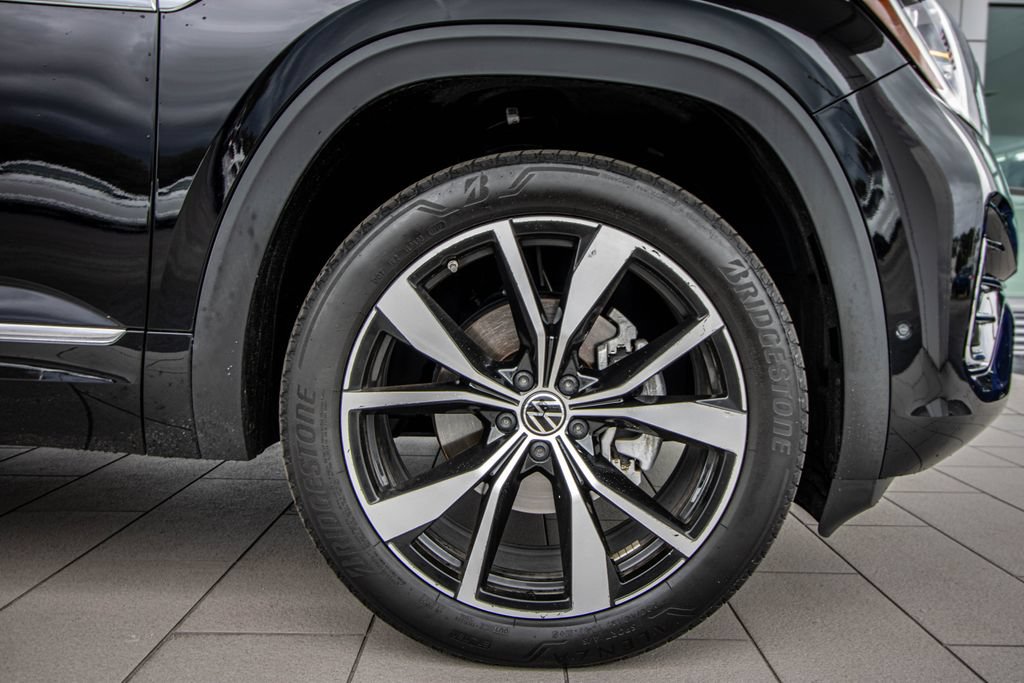 Used 2025 Volkswagen Atlas SEL Premium R-Line AWD/4WD image 5