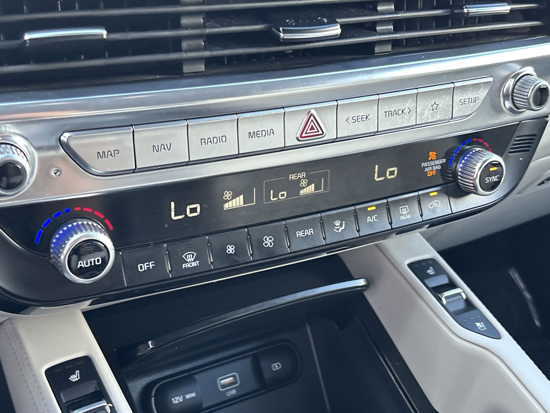 Used 2022 Kia Telluride EX w/ EX Premium Package FWD image 16