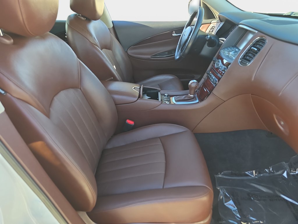 Used 2015 INFINITI QX50 Journey w/ Premium Package RWD image 12