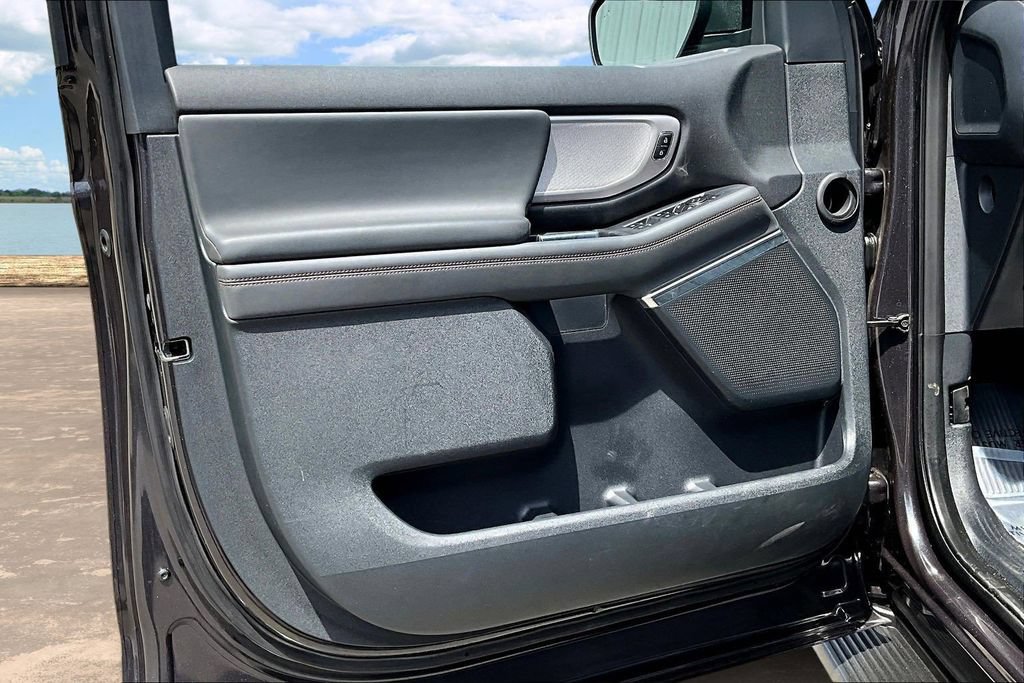 Used 2025 Ford Expedition Active AWD/4WD image 22