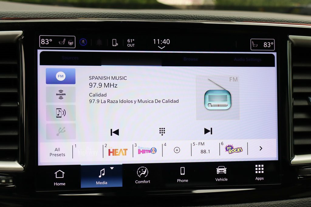 Used 2021 Chrysler Pacifica Touring-L image 30