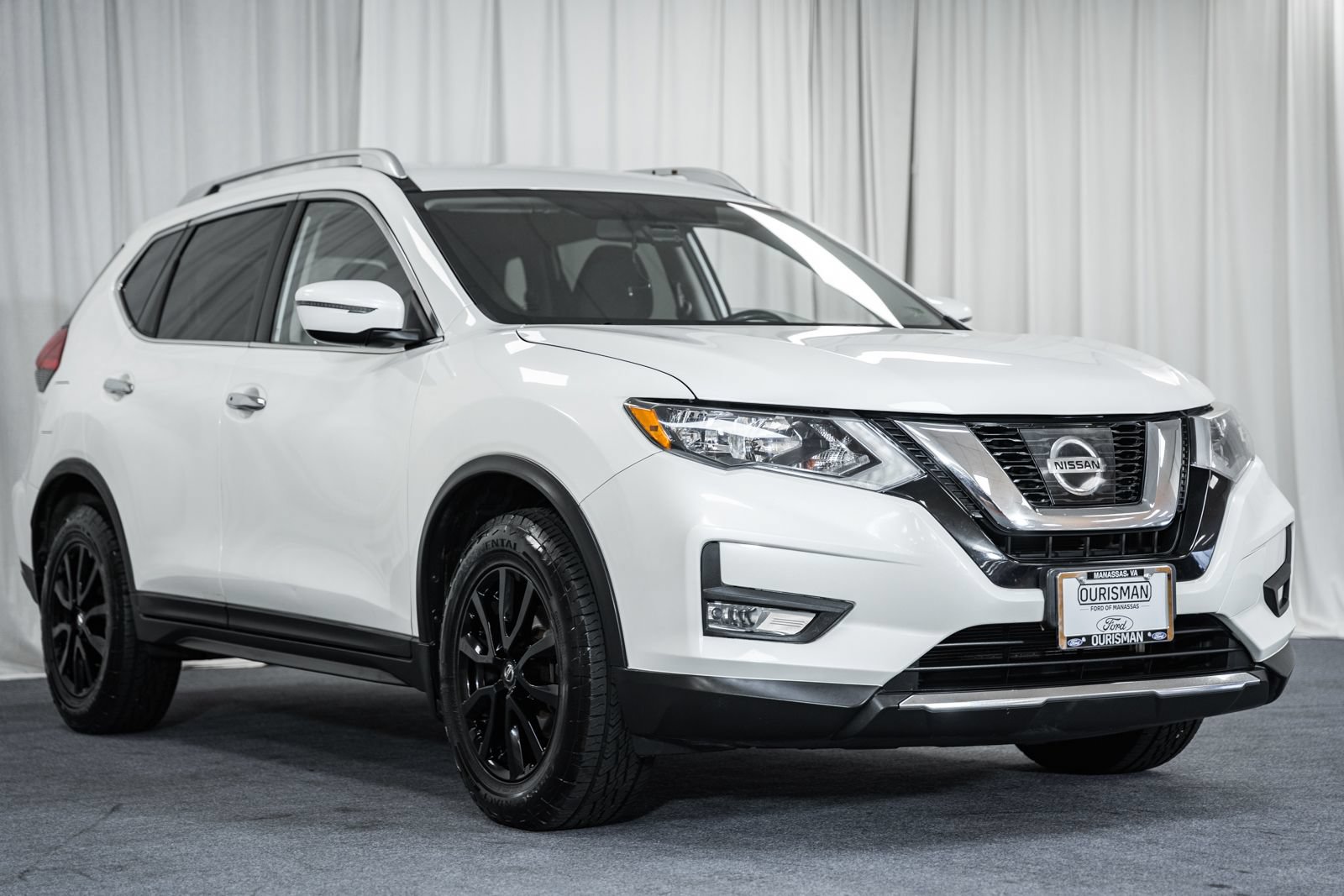 Used 2017 Nissan Rogue SV
