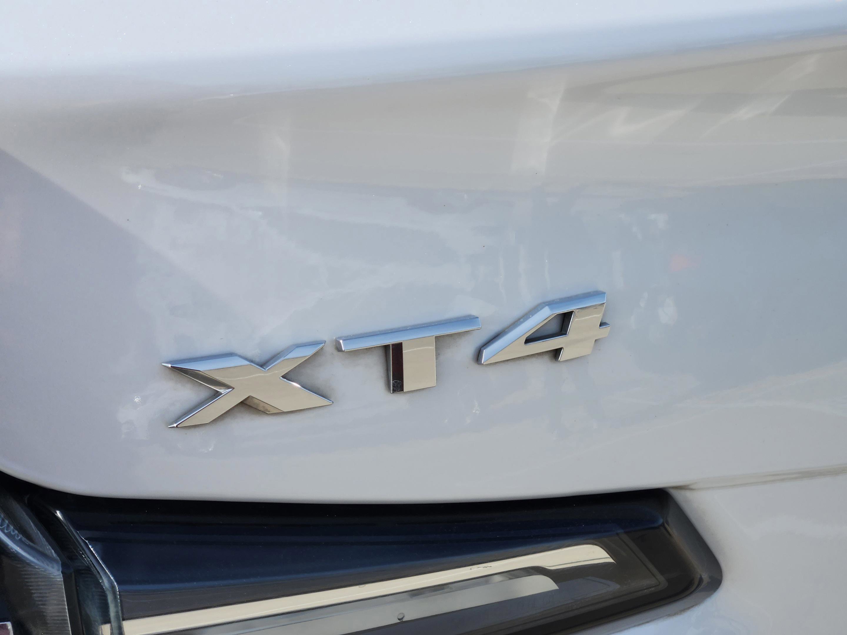 Used 2022 Cadillac XT4 Sport w/ Enhanced Visibility Package image 12