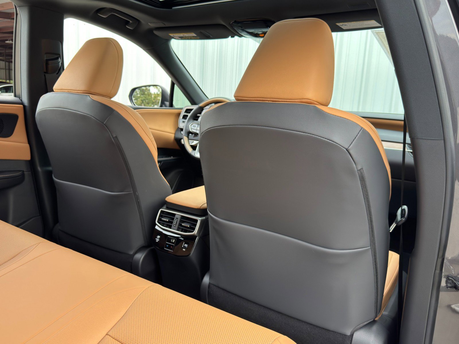 Used 2025 Lexus RX 350 Premium image 38