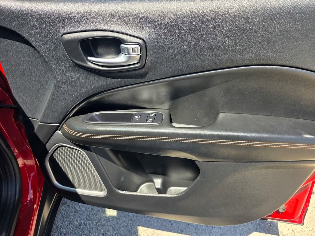 Used 2019 Jeep Compass Limited image 24