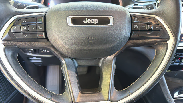 Used 2022 Jeep Grand Cherokee Limited AWD/4WD image 27