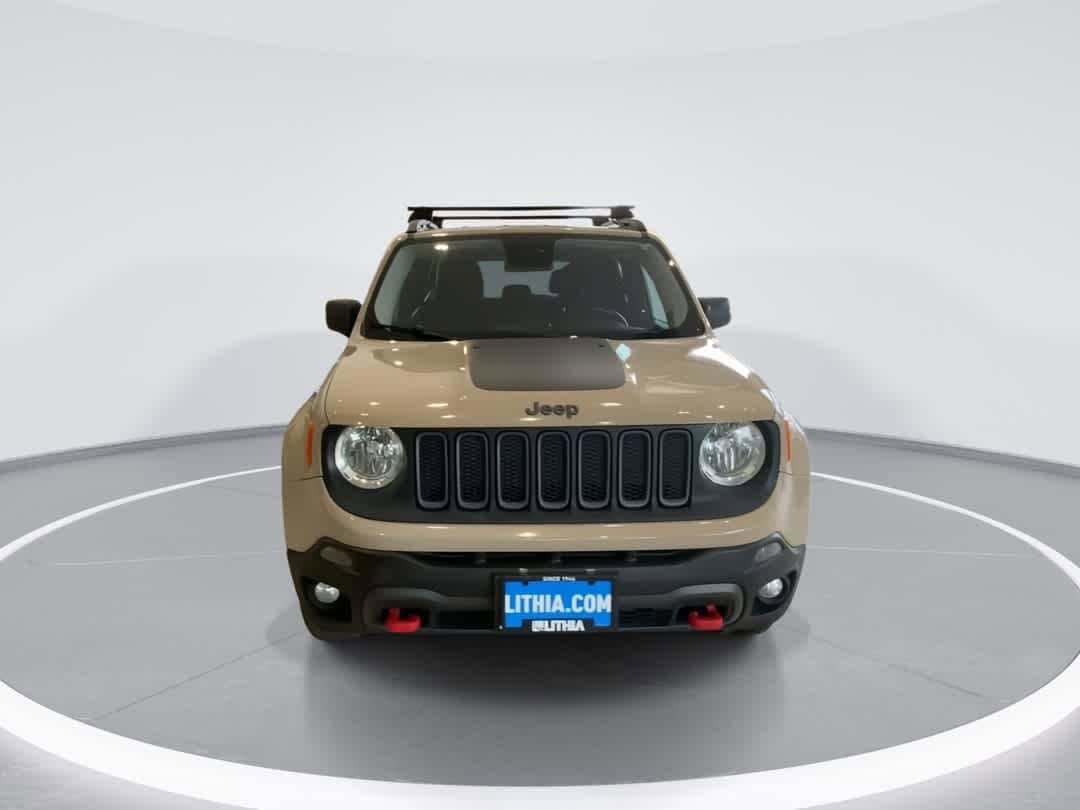 Used 2015 Jeep Renegade Trailhawk AWD/4WD image 3