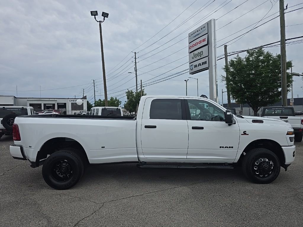 New 2026 RAM 3500 Big Horn AWD/4WD image 2