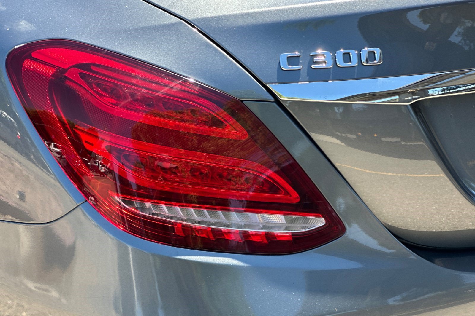 Used 2017 Mercedes-Benz C 300 Sedan image 29