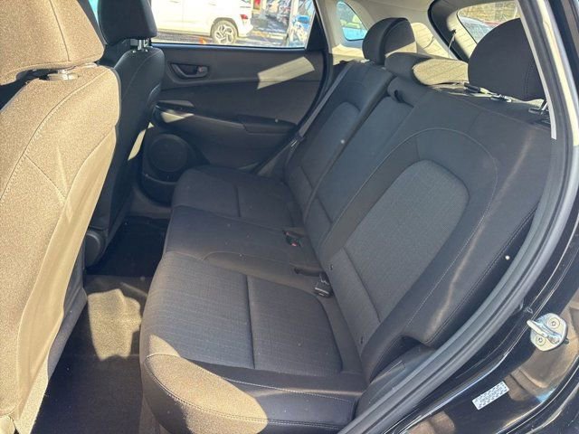 Used 2022 Hyundai Kona SEL image 8