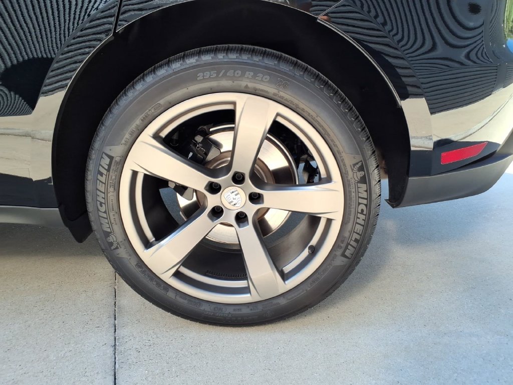 Certified 2026 Porsche Macan AWD/4WD image 13
