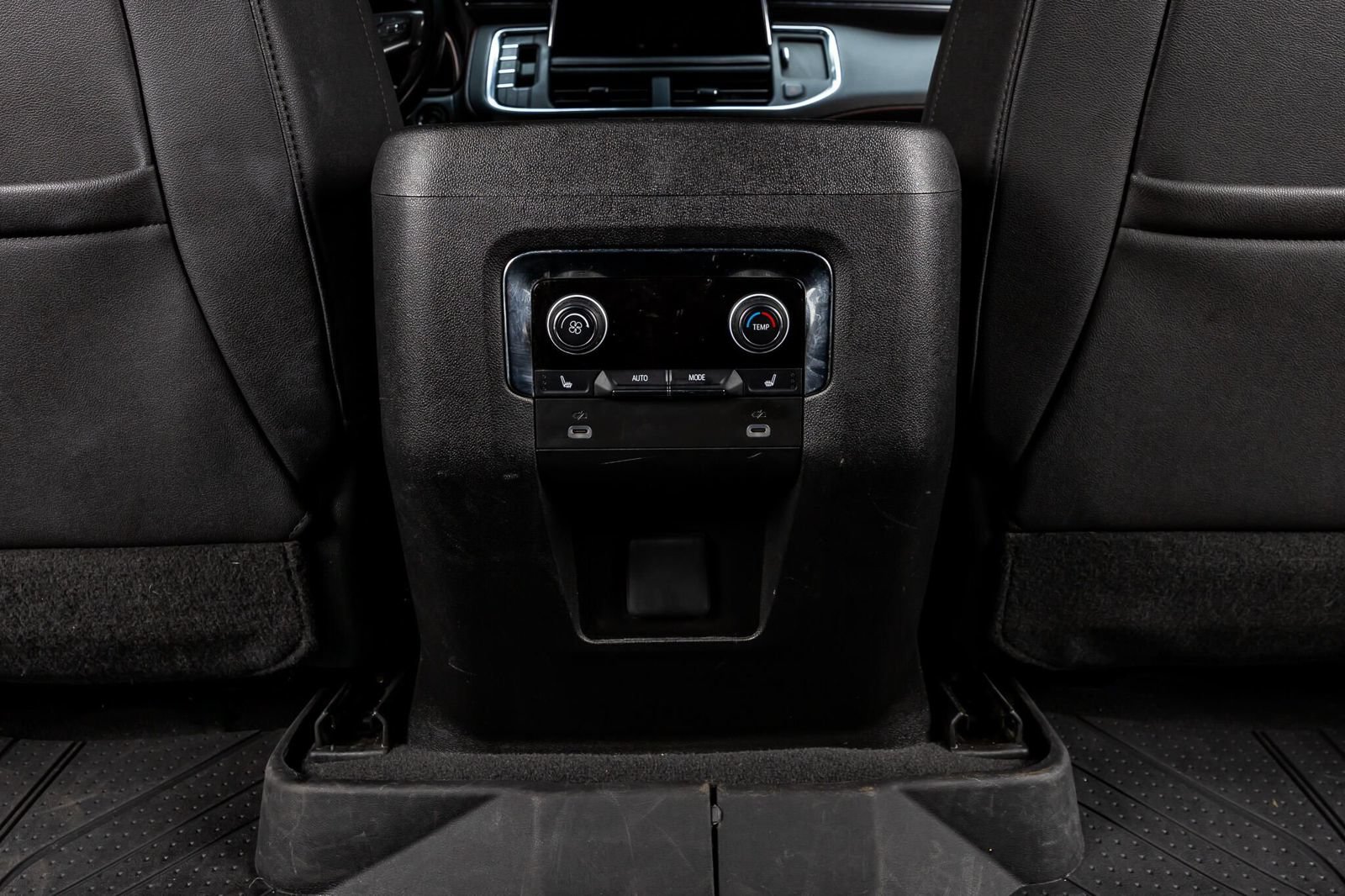 Used 2023 Chevrolet Tahoe RST w/ RST Performance Edition AWD/4WD image 29