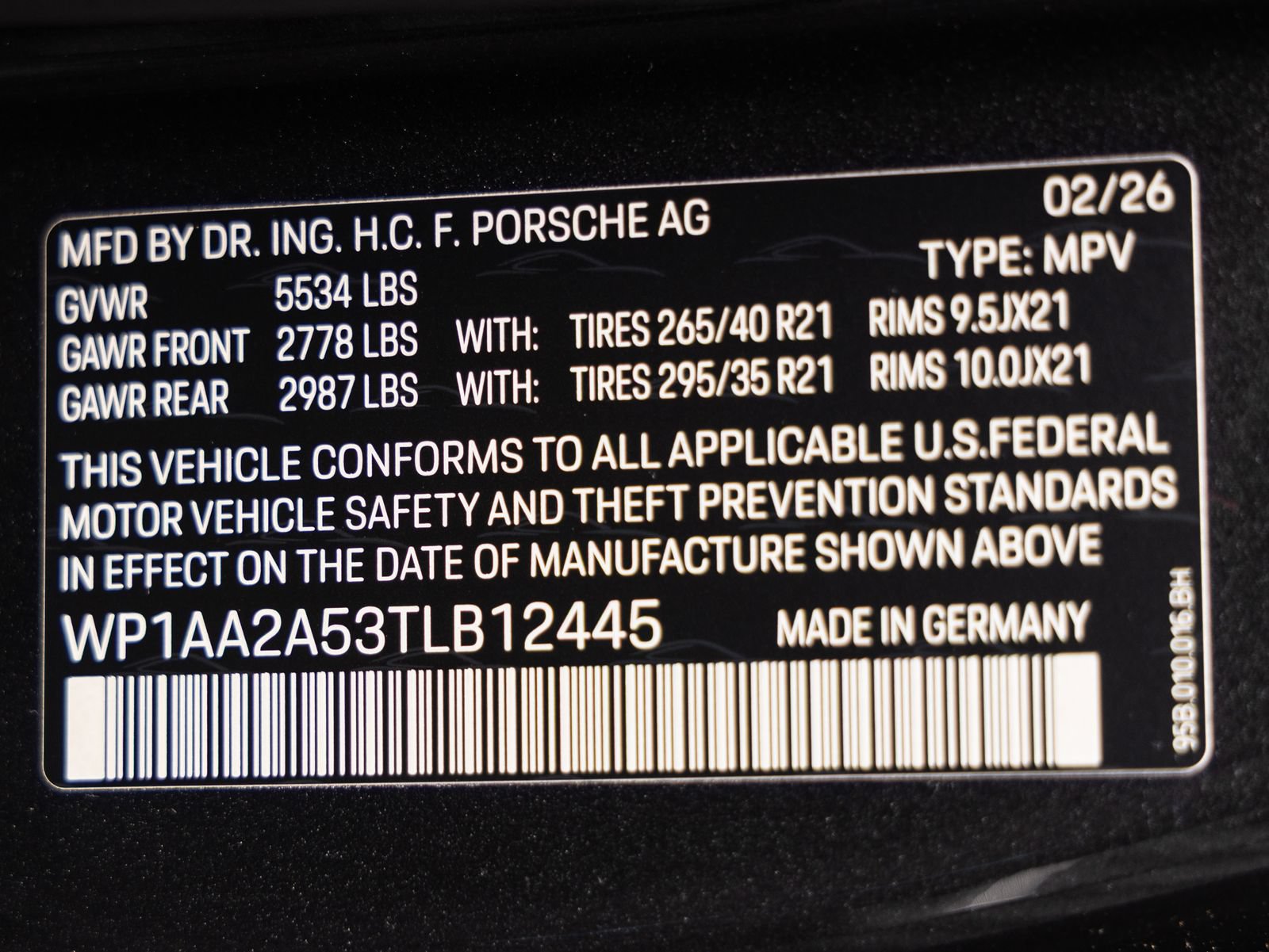Certified 2026 Porsche Macan AWD/4WD image 38