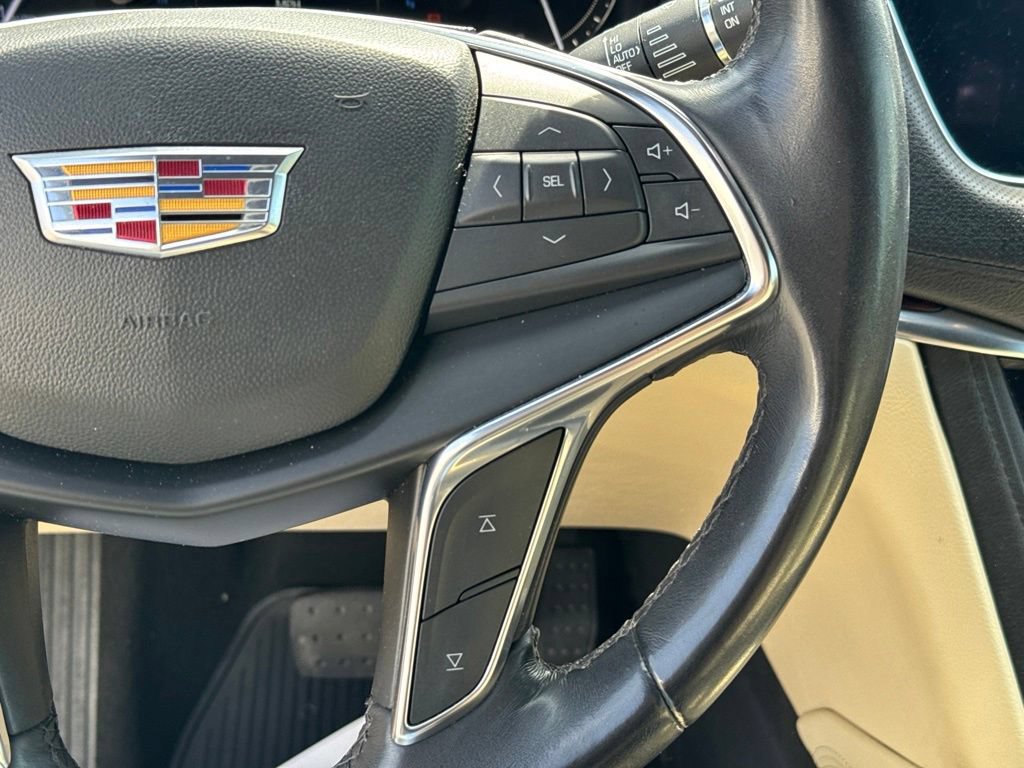 Used 2018 Cadillac XT5 Luxury w/ Driver Awareness Package AWD/4WD image 17