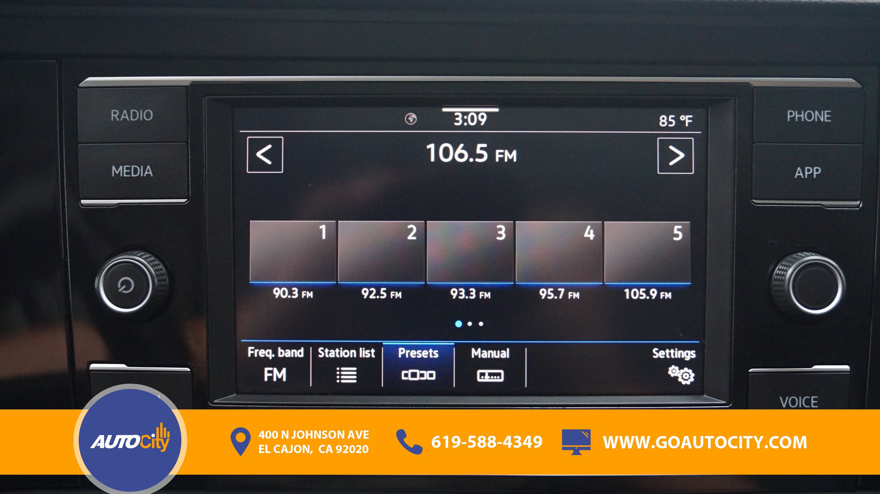 Used 2024 Volkswagen Jetta SE image 23