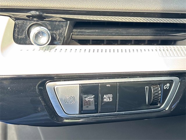 New 2026 Cadillac Optiq Luxury 1 image 28