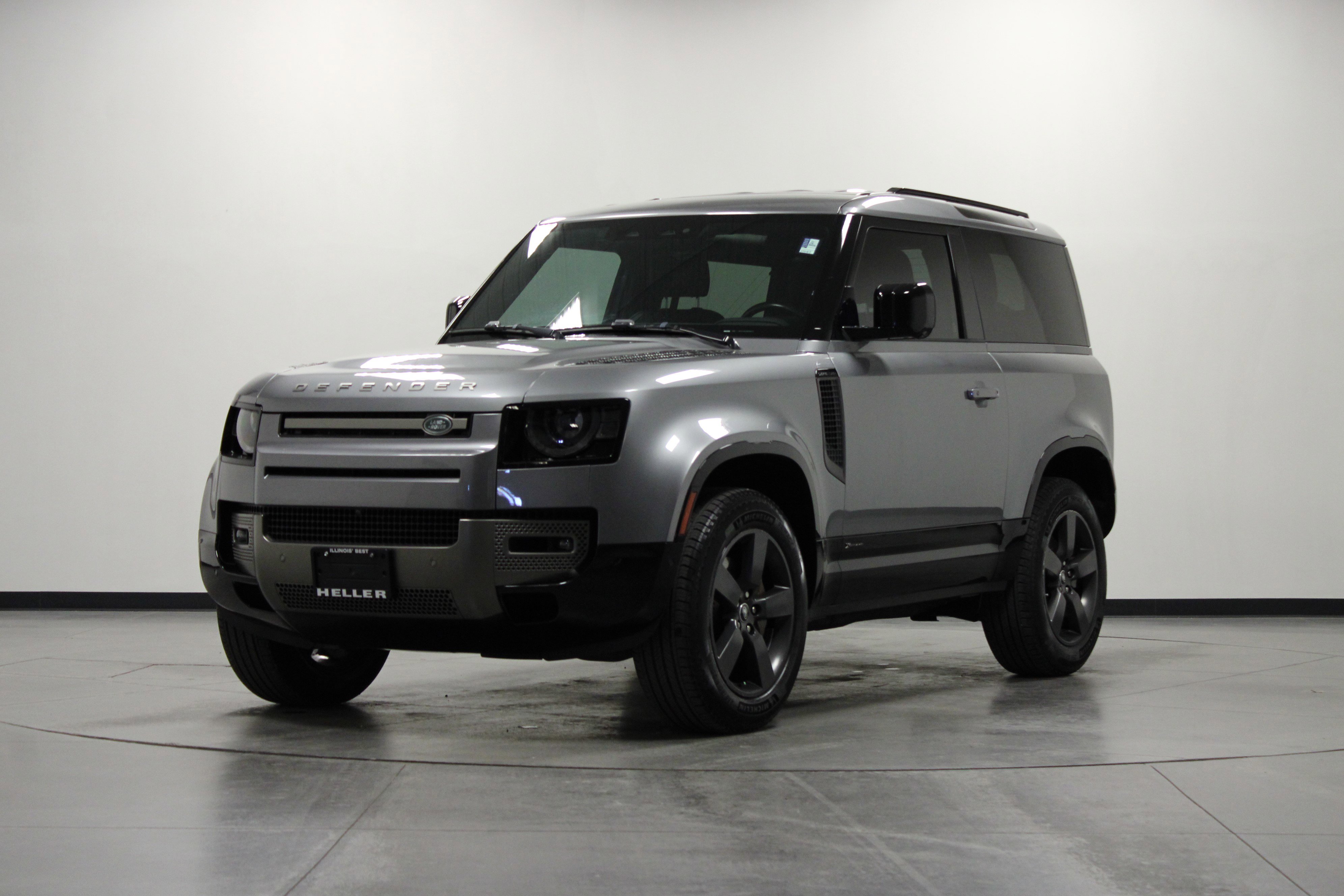 Used 2021 Land Rover Defender 90 X-Dynamic S image 8