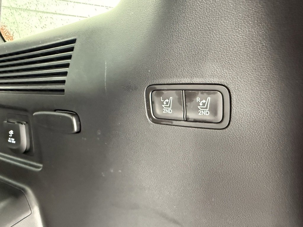 Used 2025 Hyundai Santa Fe Calligraphy image 13