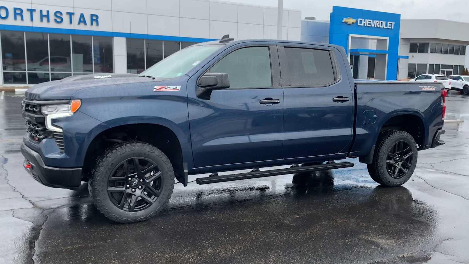 Certified 2022 Chevrolet Silverado 1500 LT Trail Boss AWD/4WD image 4