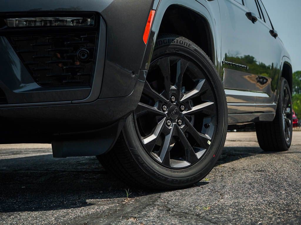 New 2026 Jeep Grand Cherokee Limited AWD/4WD image 6