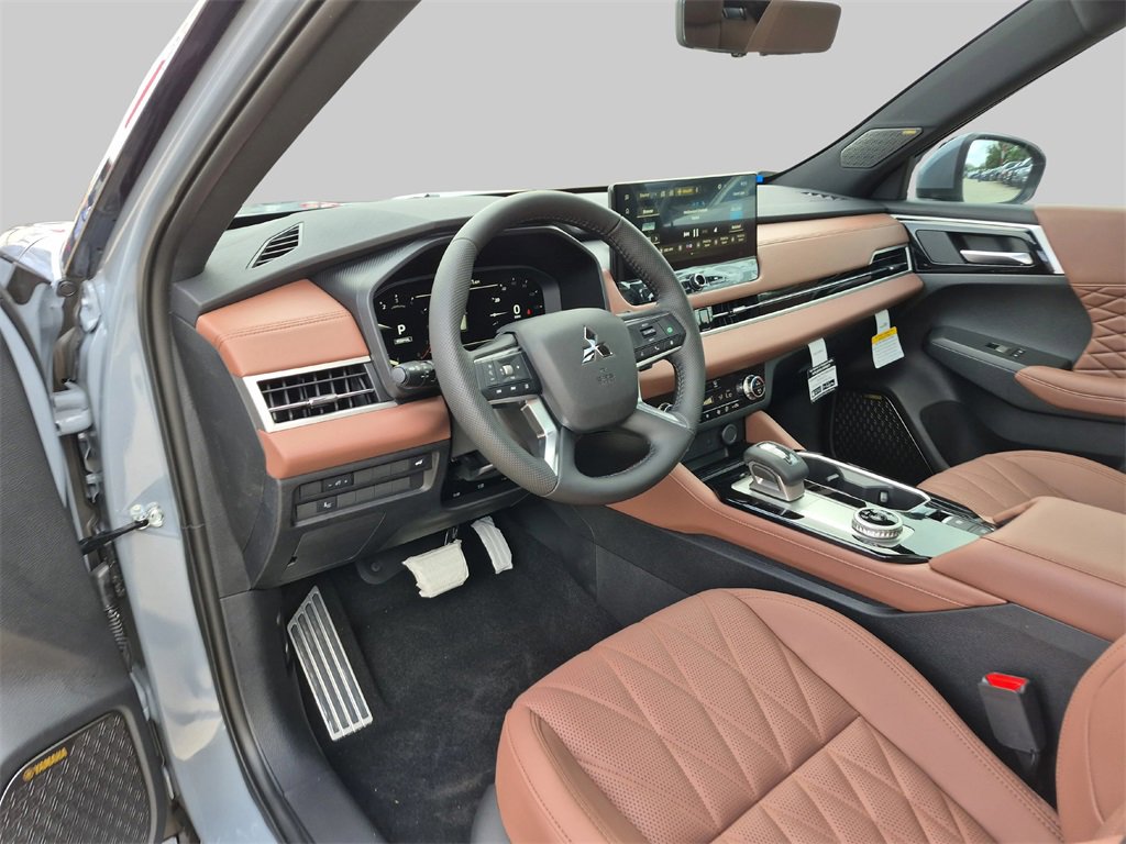 New 2025 Mitsubishi Outlander SEL image 9