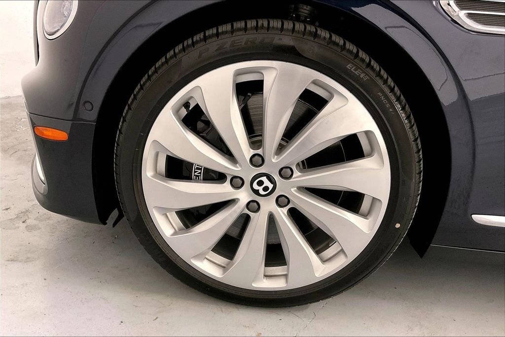 New 2026 Bentley Flying Spur Plug-In Hybrid image 17