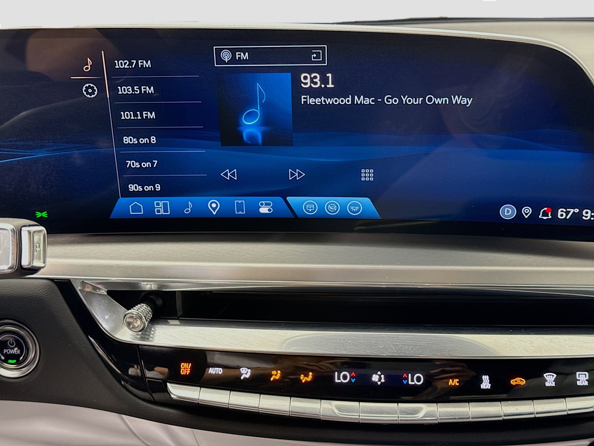 Used 2024 Cadillac Lyriq Sport AWD/4WD image 15