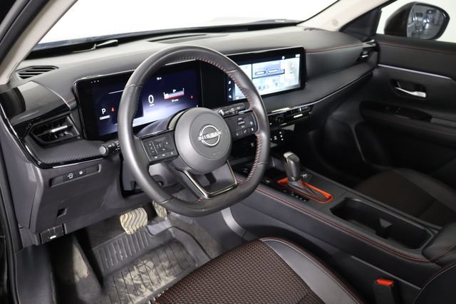 Used 2025 Nissan Kicks SR FWD image 24