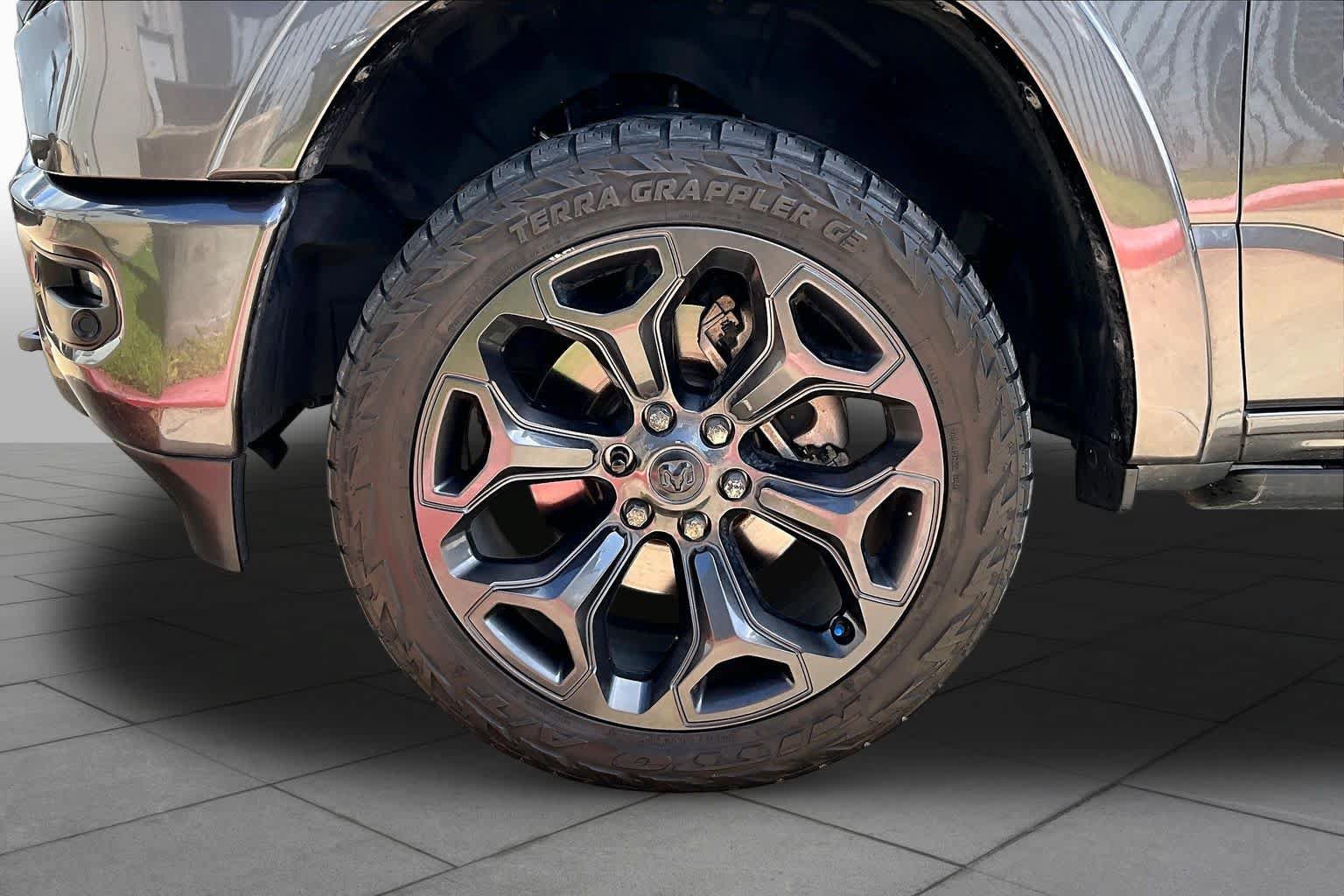 Used 2024 RAM 1500 Limited AWD/4WD image 10