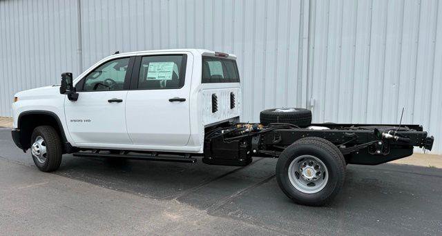 New 2026 Chevrolet Silverado 3500 W/T RWD image 2