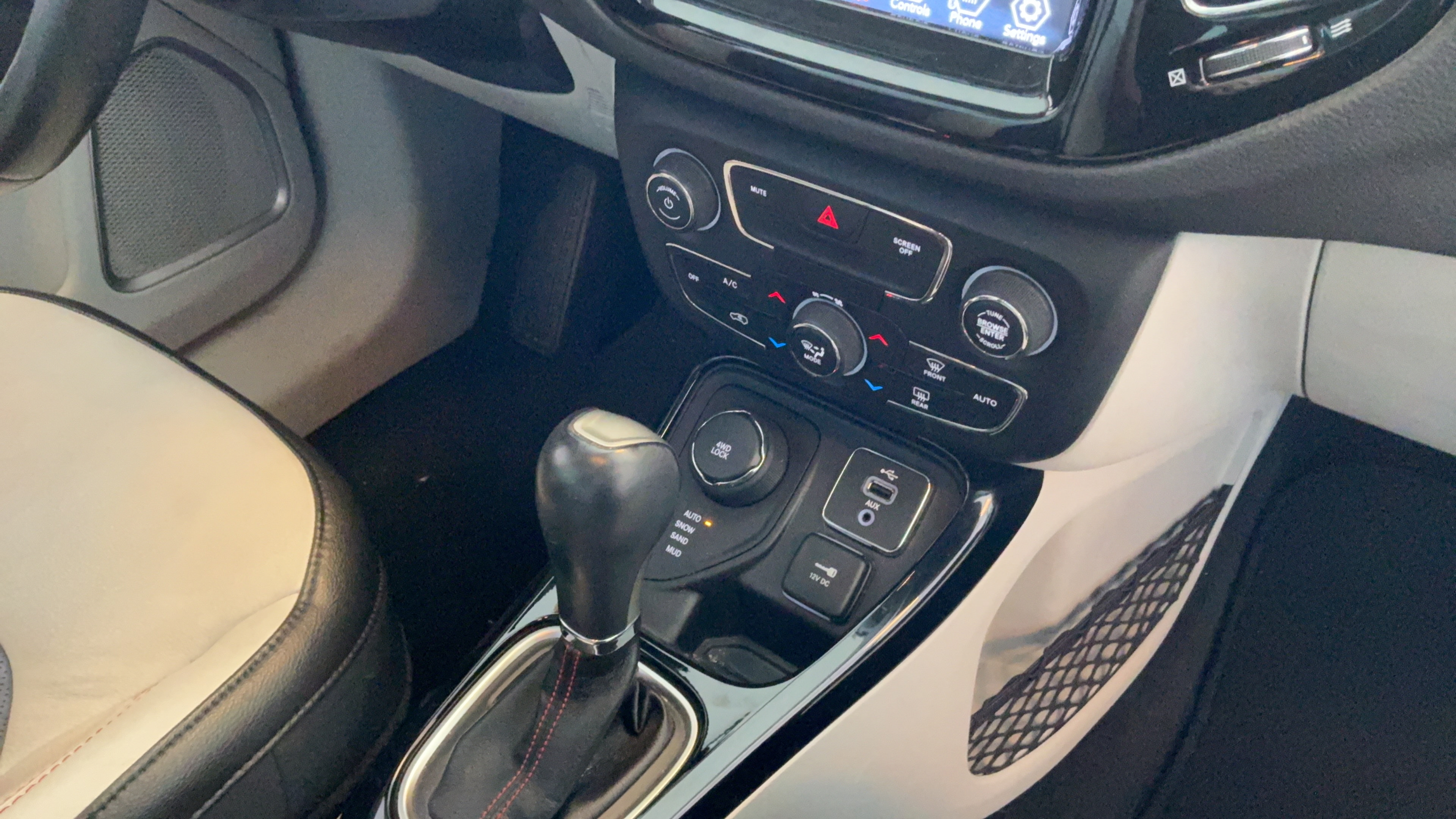 Used 2018 Jeep Compass Limited AWD/4WD image 43