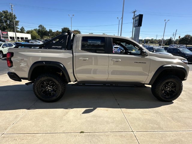 Certified 2026 Chevrolet Colorado ZR2 w/ Midnight Edition AWD/4WD image 8