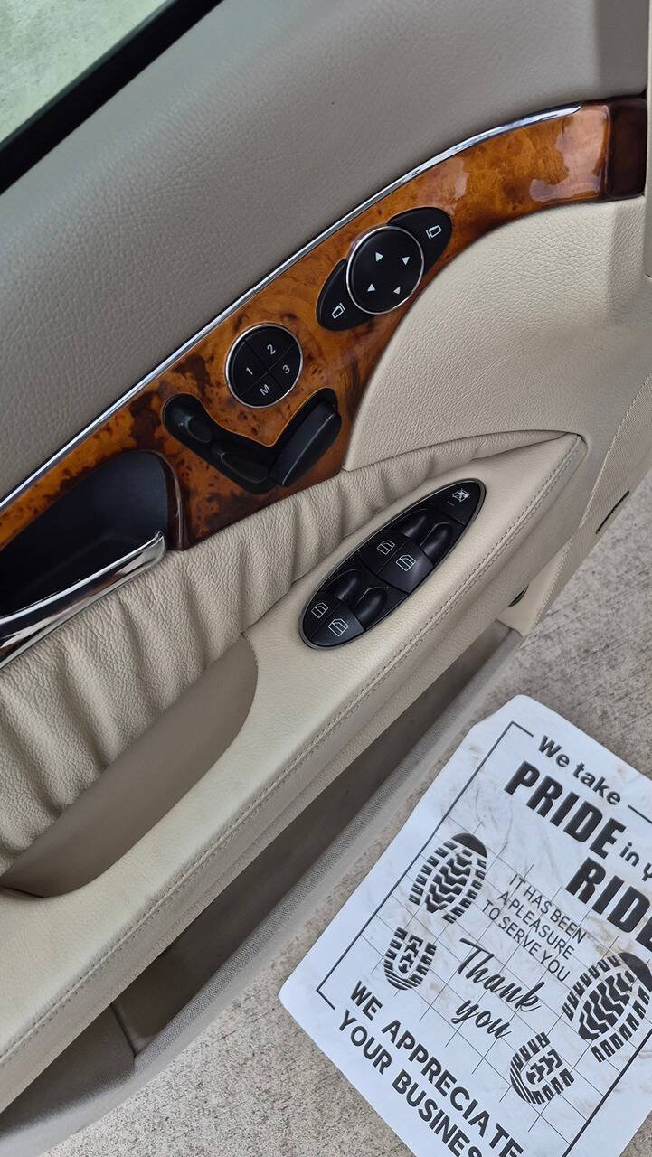 Used 2005 Mercedes-Benz E 500 Sedan image 31