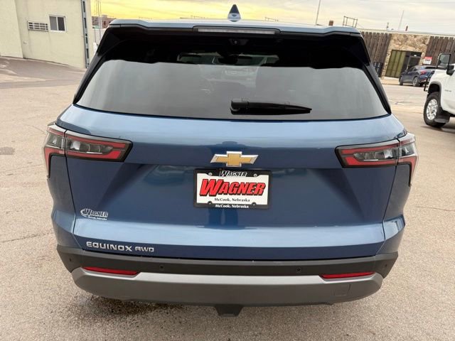 Used 2025 Chevrolet Equinox LT w/ Safety and Technology Package image 4