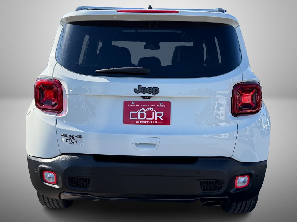 Used 2021 Jeep Renegade Latitude w/ Sun & Sound Group image 7