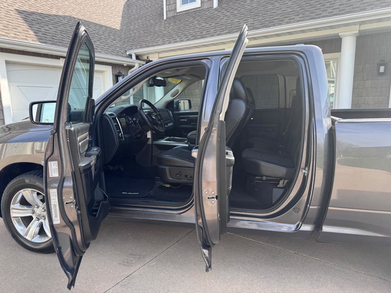 Used 2016 RAM 1500 Sport w/ Comfort Group AWD/4WD image 13