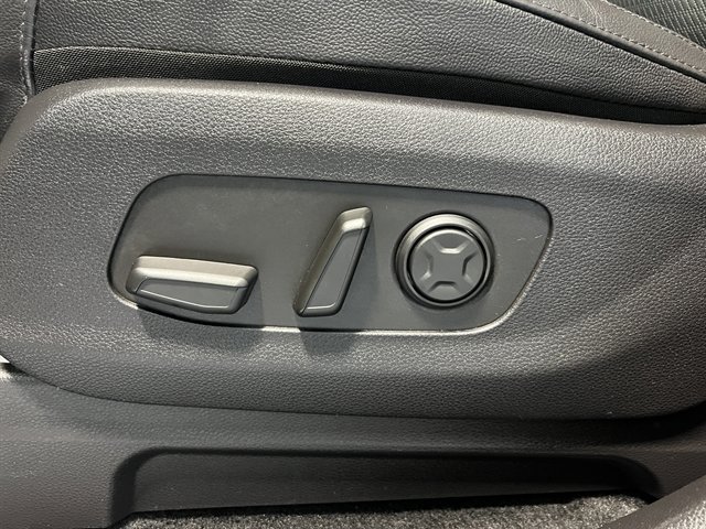 Used 2024 Kia Carnival SX Prestige image 13