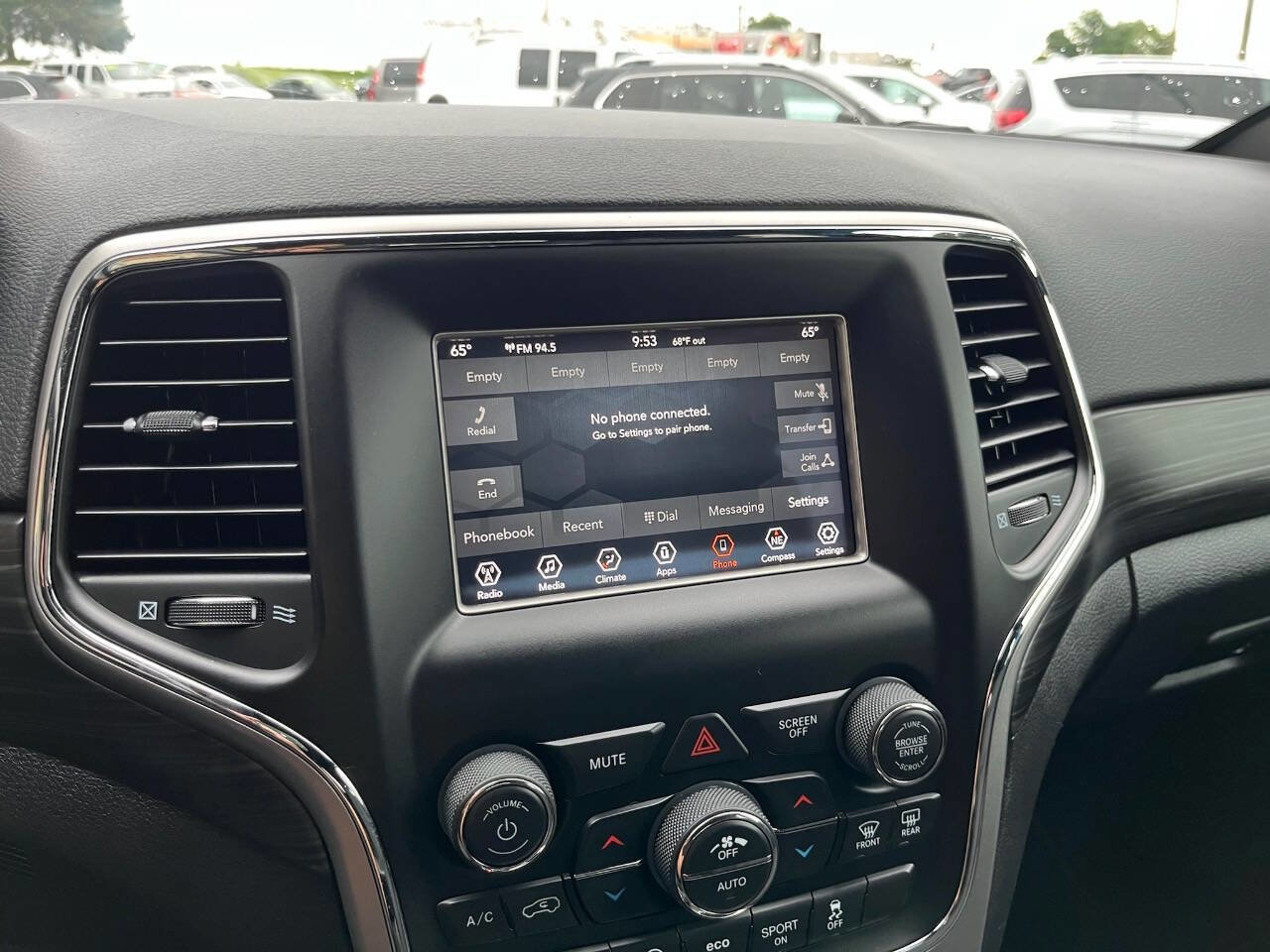 Used 2019 Jeep Grand Cherokee Laredo image 24