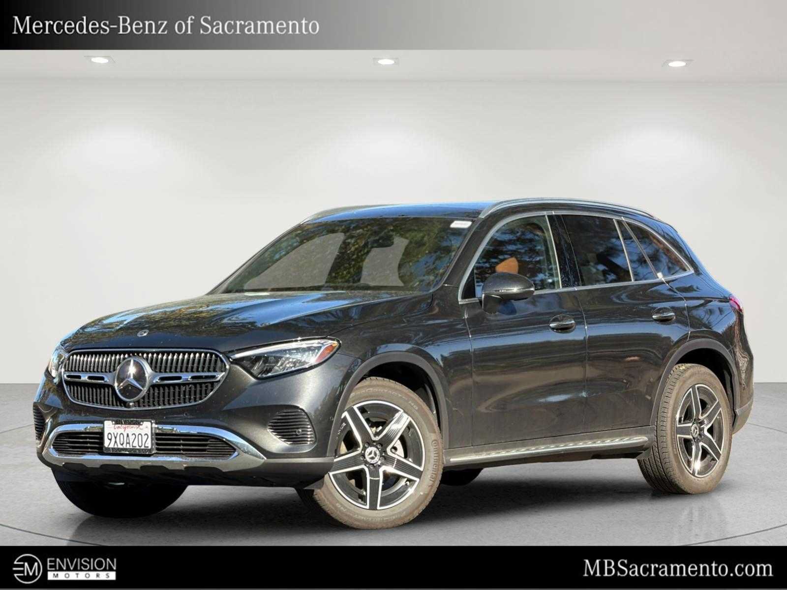 Used 2026 Mercedes-Benz GLC 300 image 1