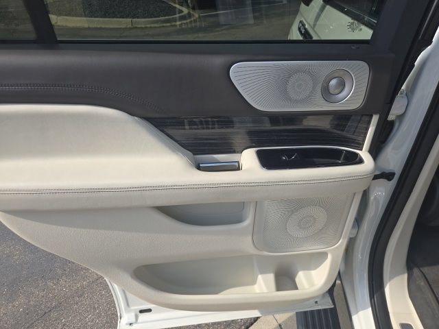 Certified 2022 Lincoln Navigator Black Label AWD/4WD image 31