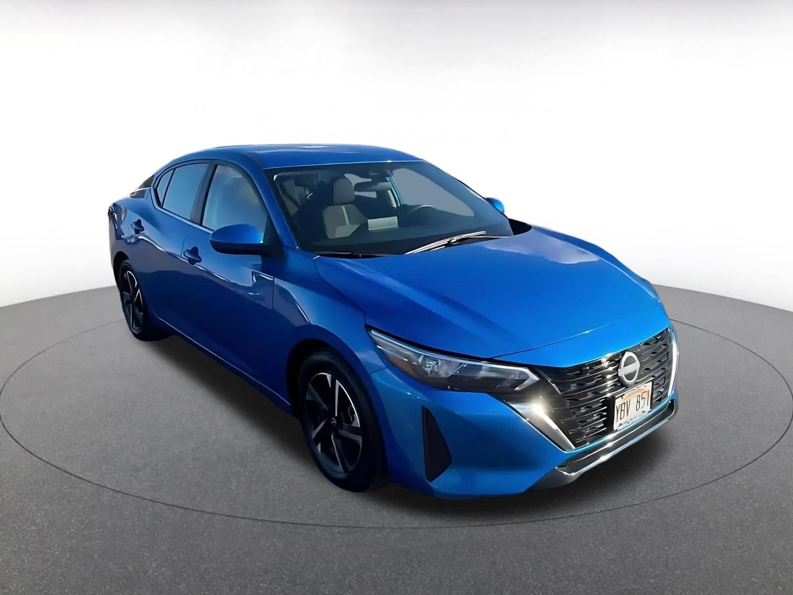 Used 2025 Nissan Sentra SV FWD image 3